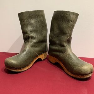 Sanita Puk Clog Boots in Olive Green.